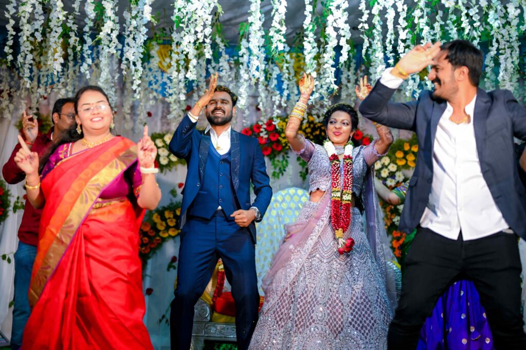 At Hyderabad Framesflow photography captured by the Telugu Wedding couple Enjoy the song vibe with their families