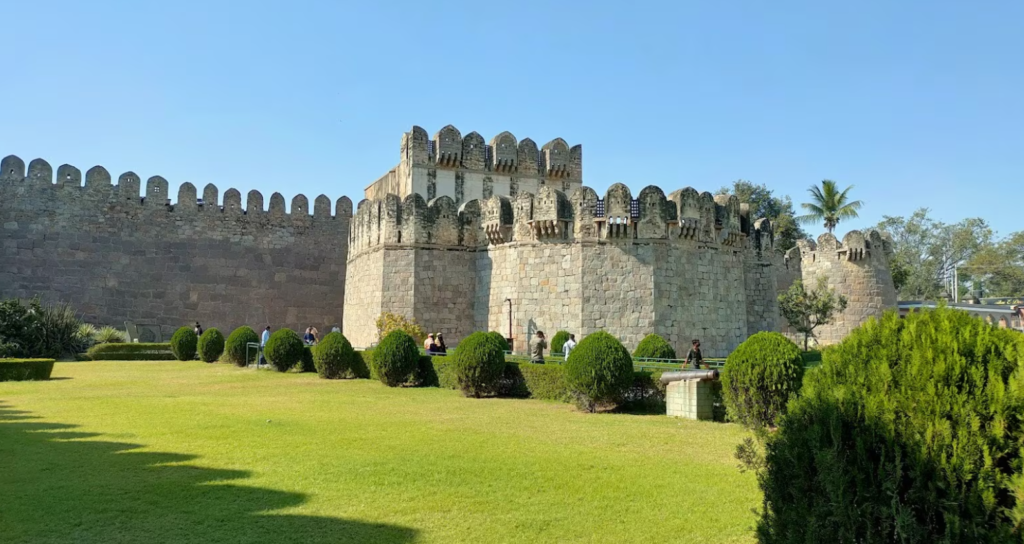 Golkonda Fort — Heritage Surroundings
